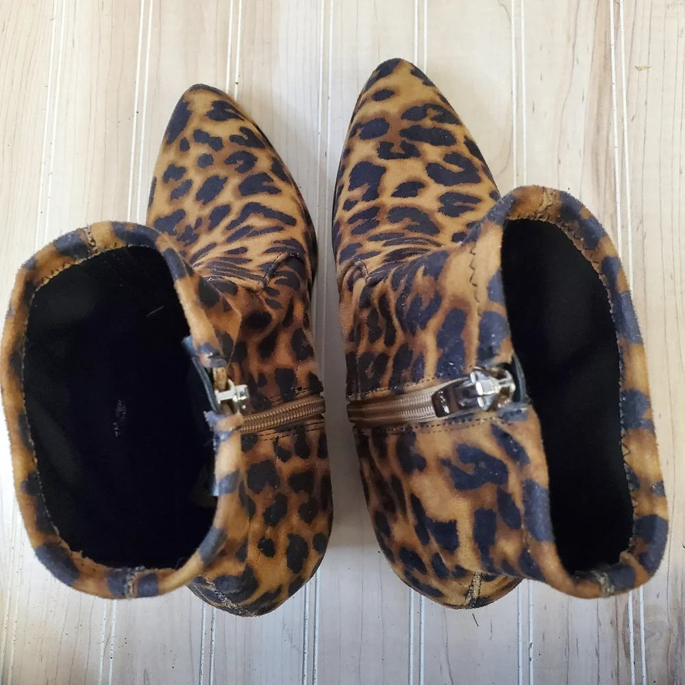 Marc‎ Fisher Leave 2 Cheetah Ankle Bootie Boho Party Block Heel Size 7 Retro 90s